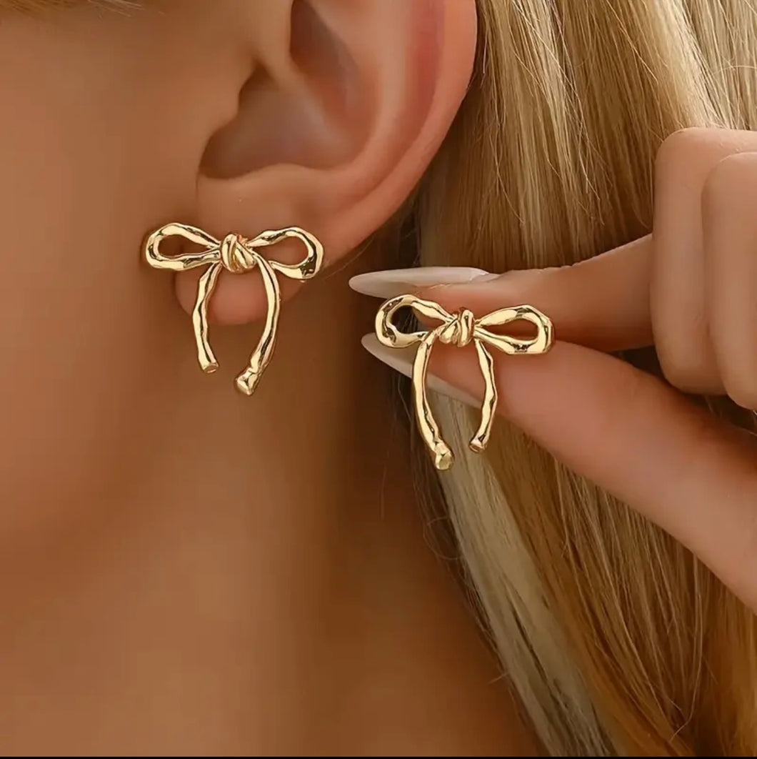 Bow earrings