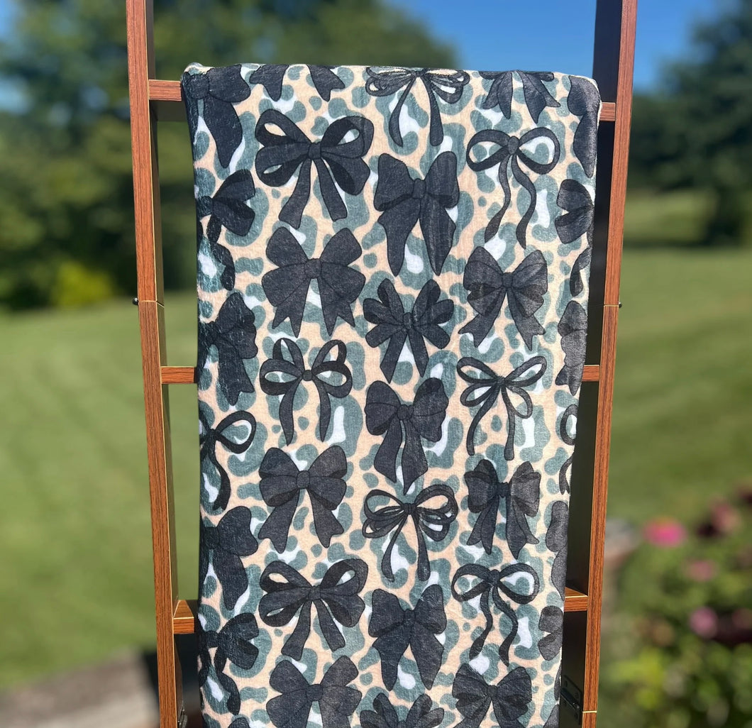Cheetah & Bows Blanket