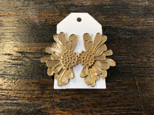 Load image into Gallery viewer, Half flower earrings

