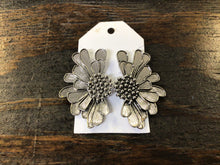 Load image into Gallery viewer, Half flower earrings

