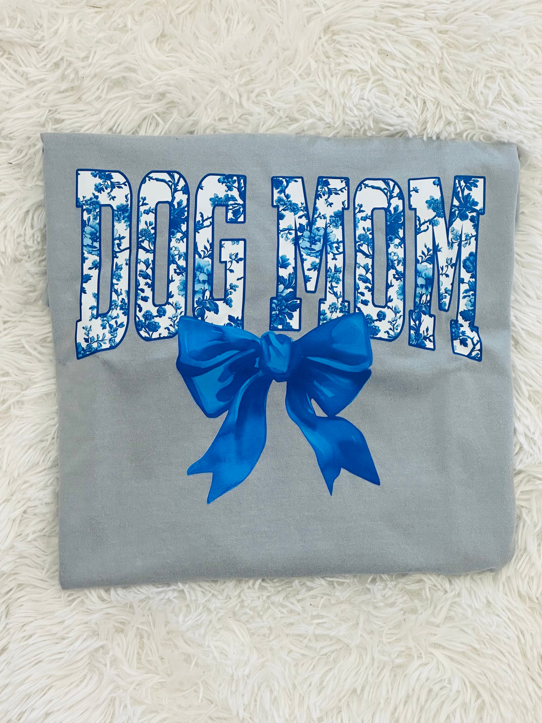 Dog mama with bow