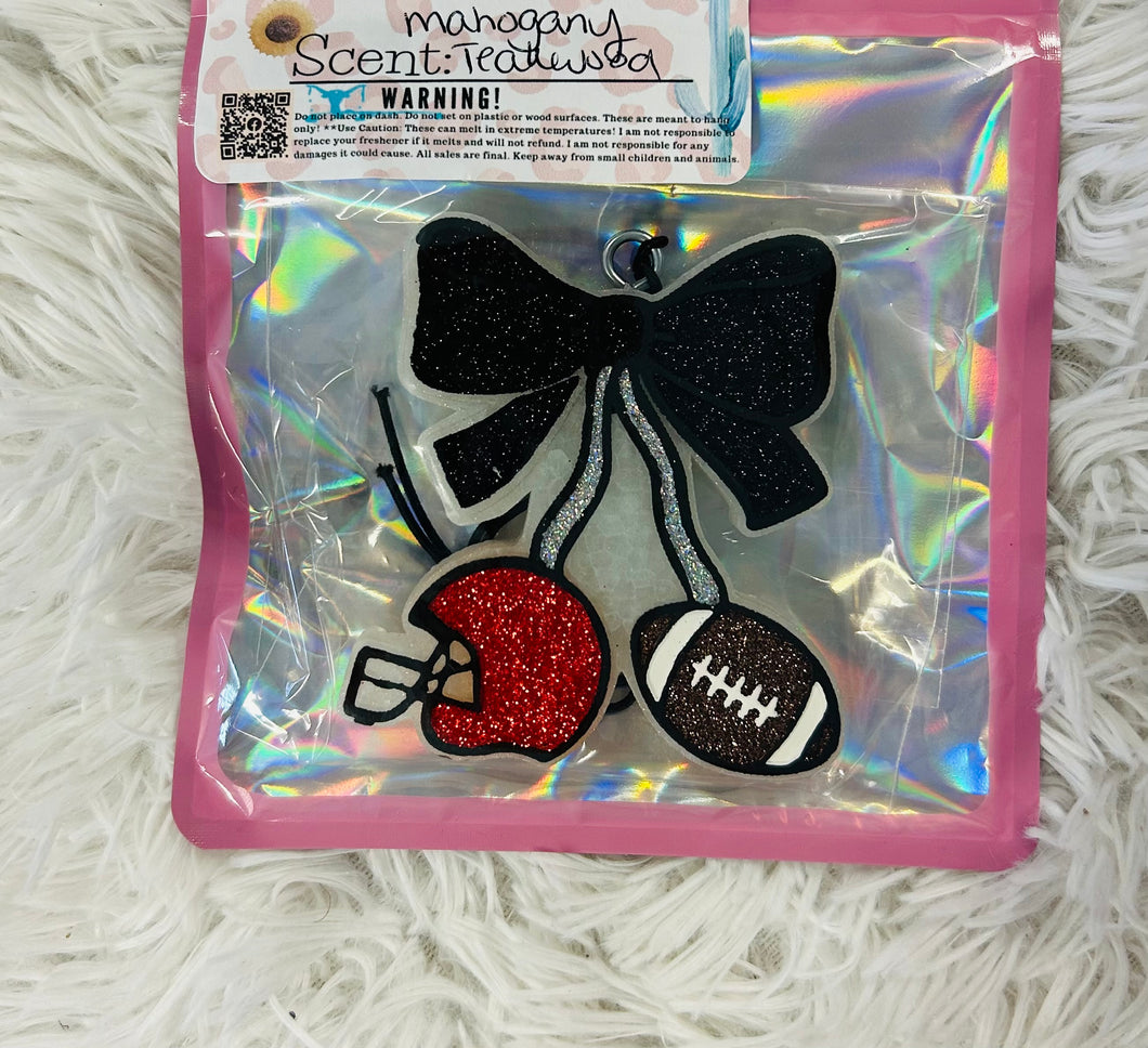Black bow with red helmet