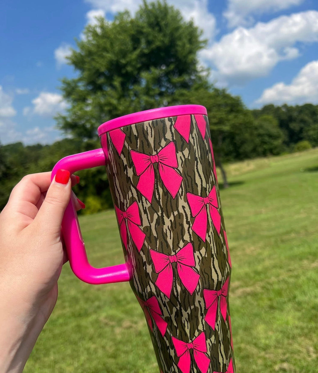 pink bow camo cup